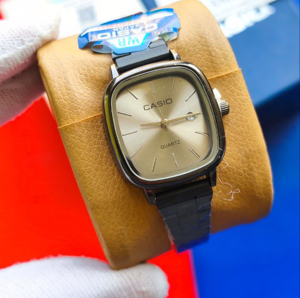 ساعت مچی زنانه کاسیو اولدمانی CASIO موتور ژاپن کدP13 + جعبه