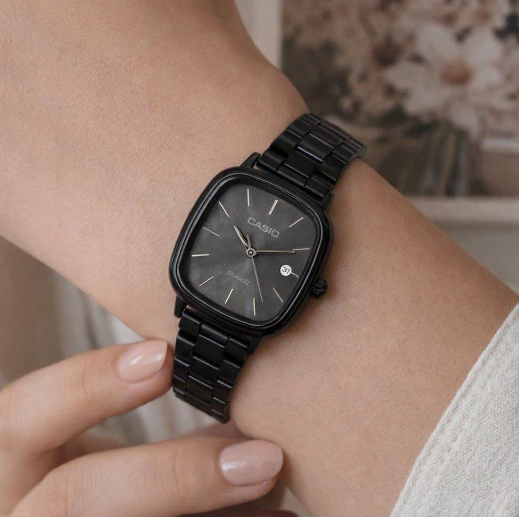 ساعت مچی زنانه کاسیو اولدمانی CASIO موتور ژاپن کدP12 + جعبه