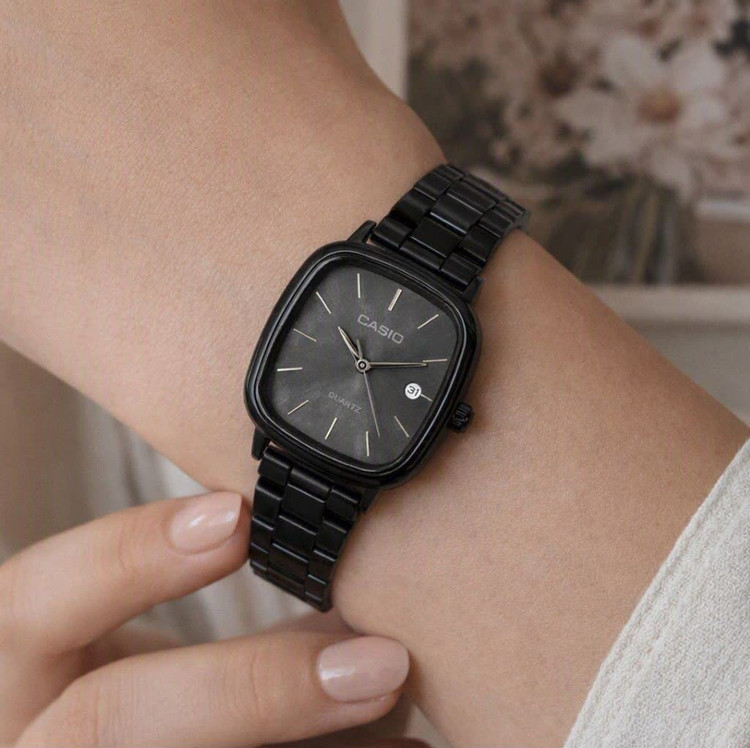ساعت مچی زنانه کاسیو اولدمانی CASIO موتور ژاپن کدP12 + جعبه