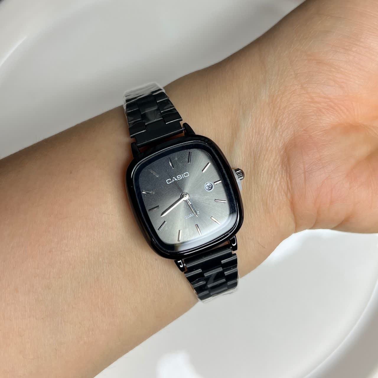 ساعت مچی زنانه کاسیو اولدمانی CASIO موتور ژاپن کدP12 + جعبه