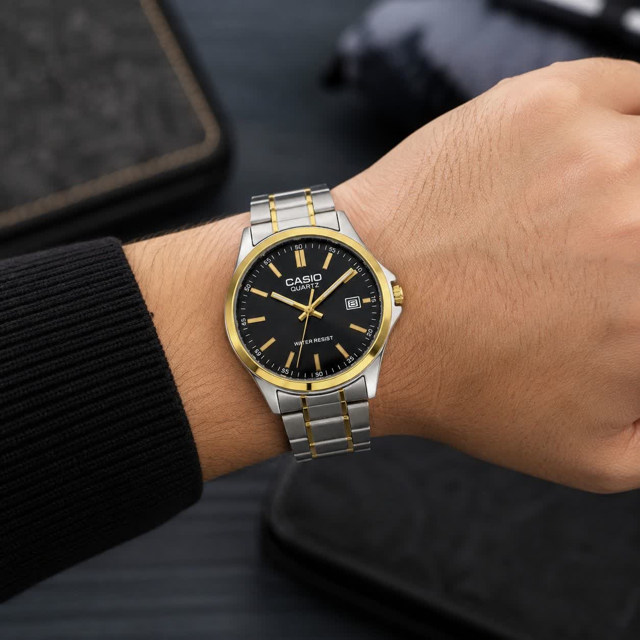 ساعت مچی مردانه کاسیو CASIO موتور ژاپن طلایی صفحه مشکی مدلP3 + جعبه