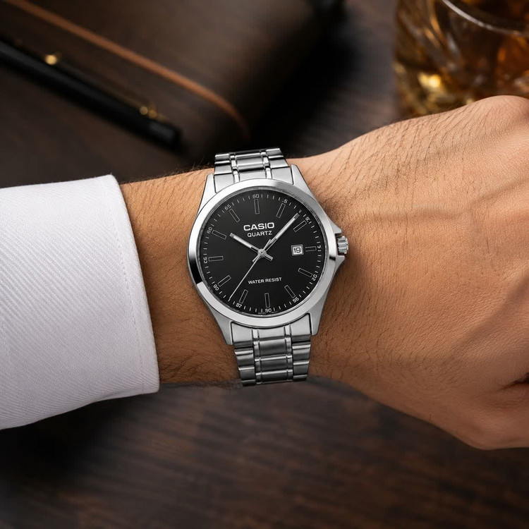 ساعت مچی مردانه کاسیو CASIO موتور ژاپن صفحه مشکی مدلP5 + جعبه