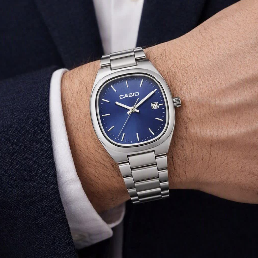 ساعت مچی مردانه کاسیو CASIO موتور ژاپن صفحه مربع مدلP7 + جعبه