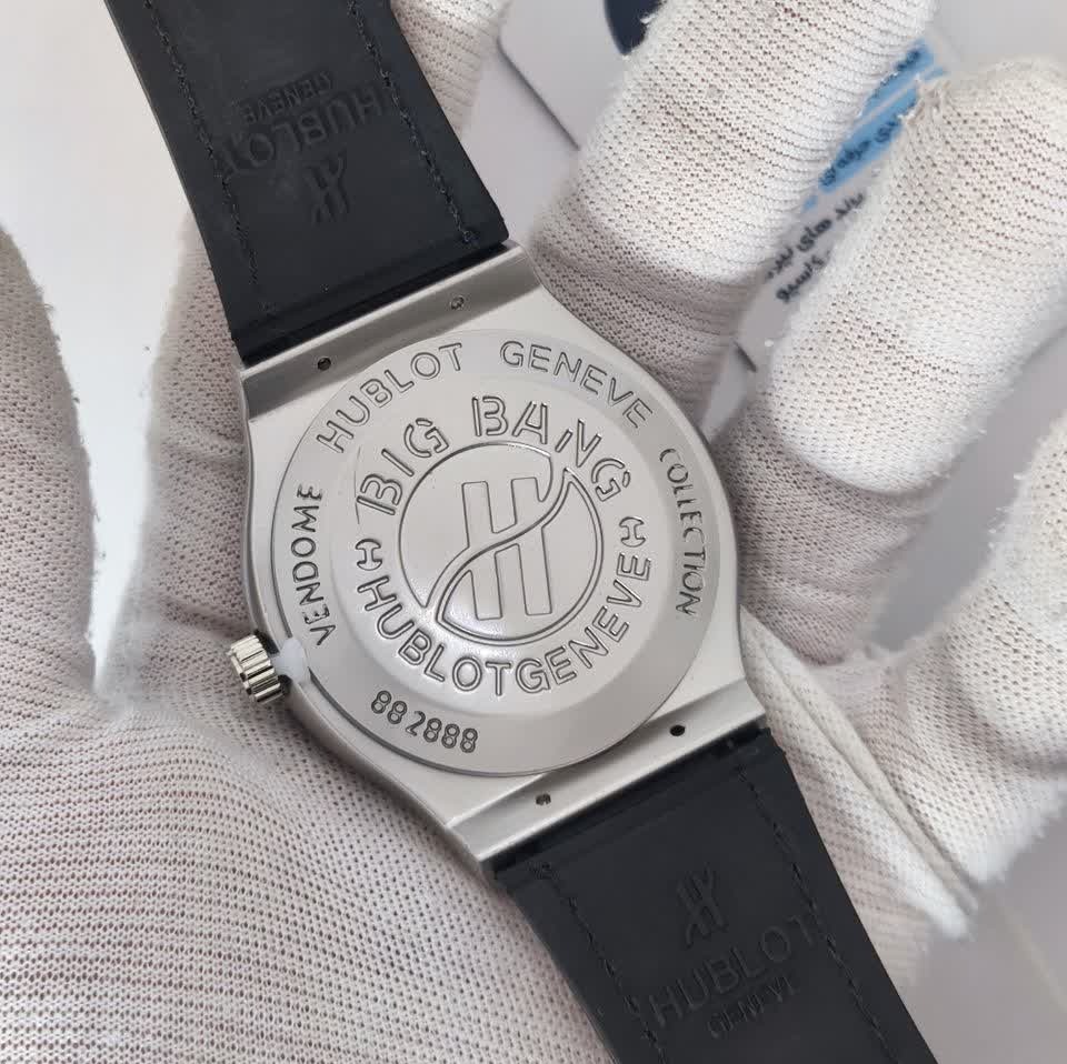 ساعت مچی مردانه هابلوت HUBLOT طرح سه موتور بند چرمی