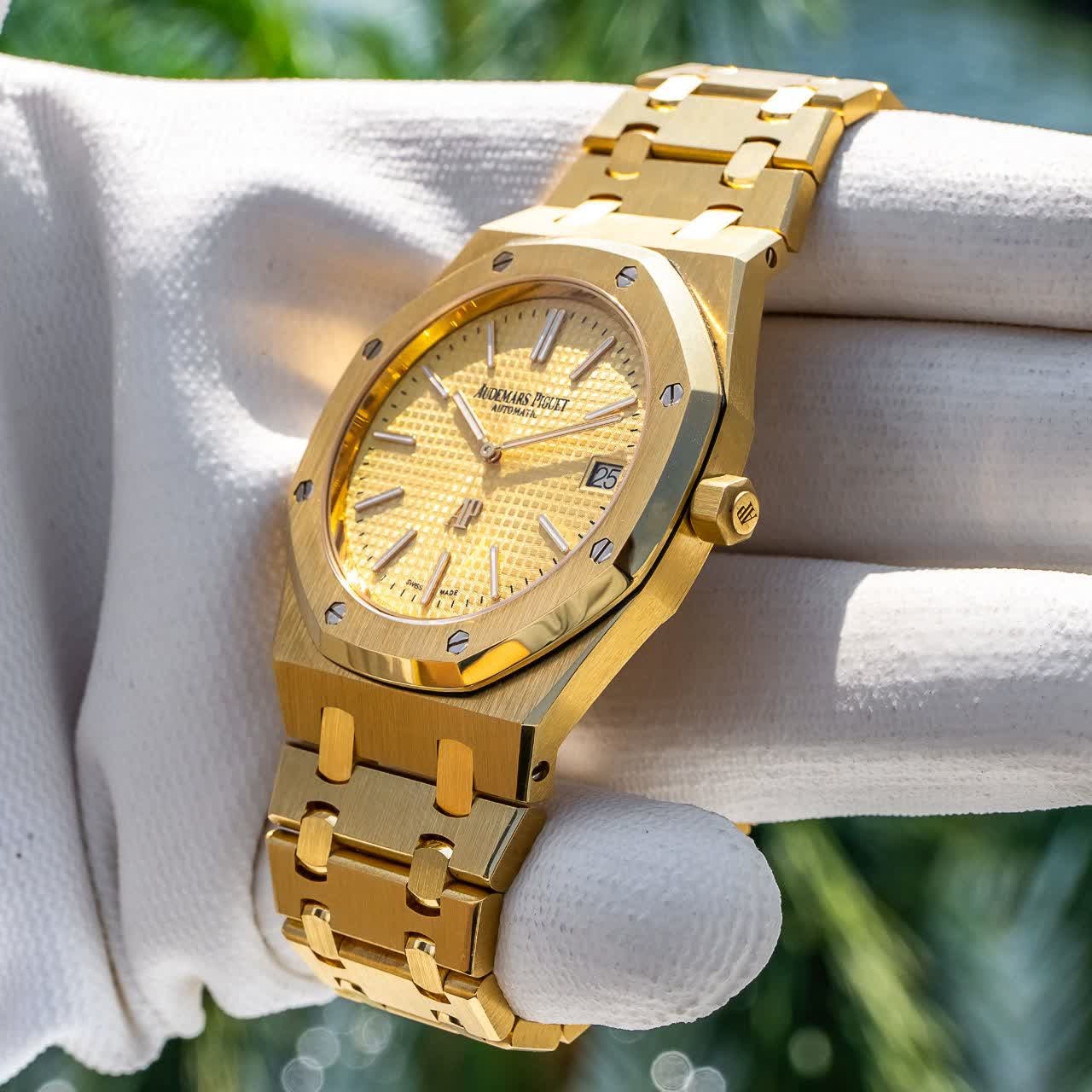 ساعت مچی مردانه اودمار پیگه Audemars Piguet طلایی