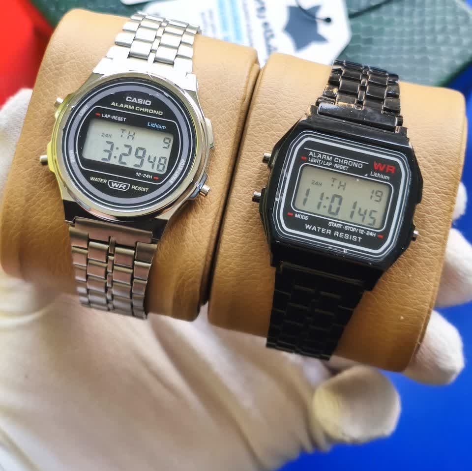 دو عدد ساعت مردانه کاسیو CASIO مدل WR مشکی و نقره ای گرد