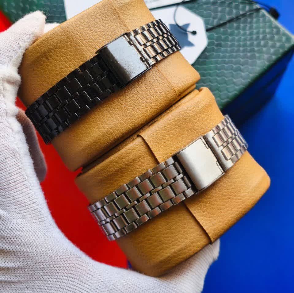 دو عدد ساعت مردانه کاسیو CASIO مدل WR مشکی و نقره ای گرد