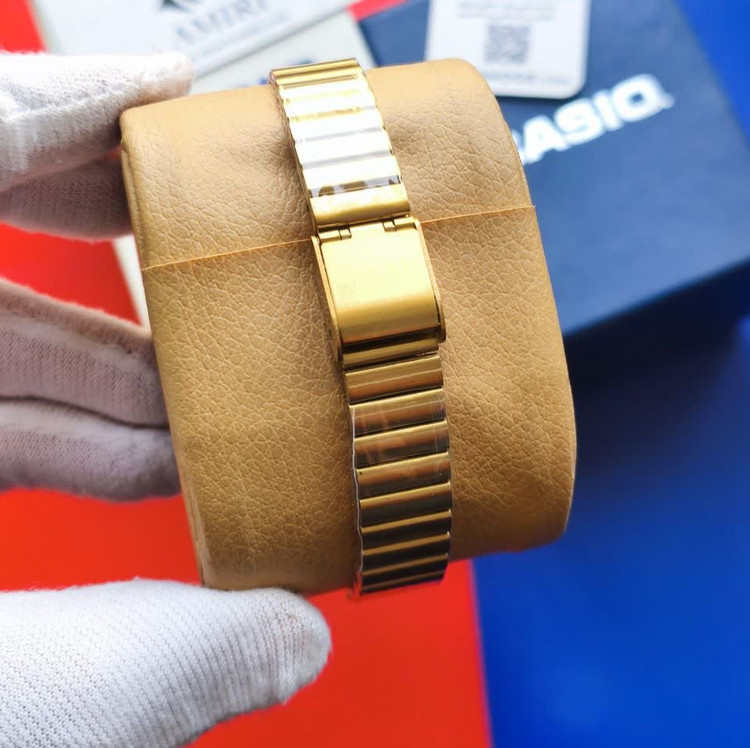 ساعت مچی زنانه کاسیو CASIO ژاپنی طلایی سفید مدل c4 + جعبه