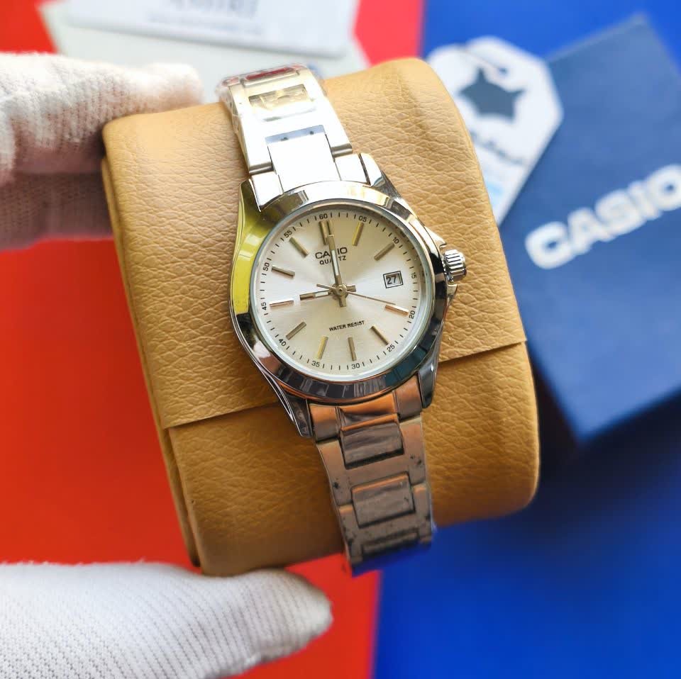 ساعت مچی زنانه کاسیو CASIO موتور ژاپن نقره ای سفید کد458 + جعبه