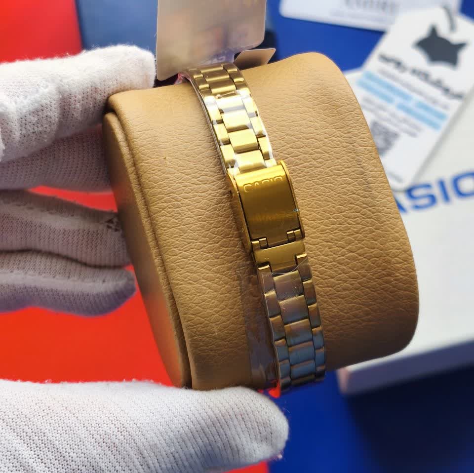 ساعت مچی زنانه کاسیو اولدمانی CASIO موتور ژاپن تمام طلایی
