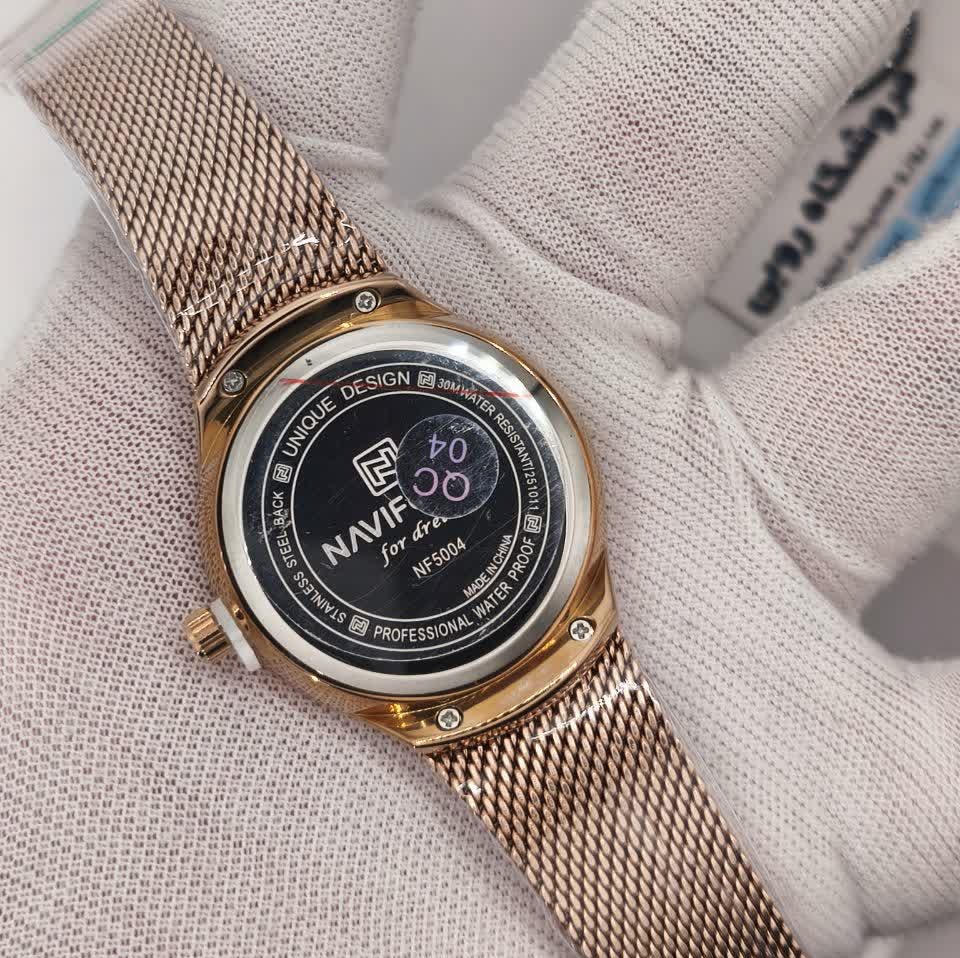 ساعت مچی نیوی فورس زنانه کرنوگراف NAVIFORCE مدل NF5004 موتور ژاپن رزگلد آبی حصیری