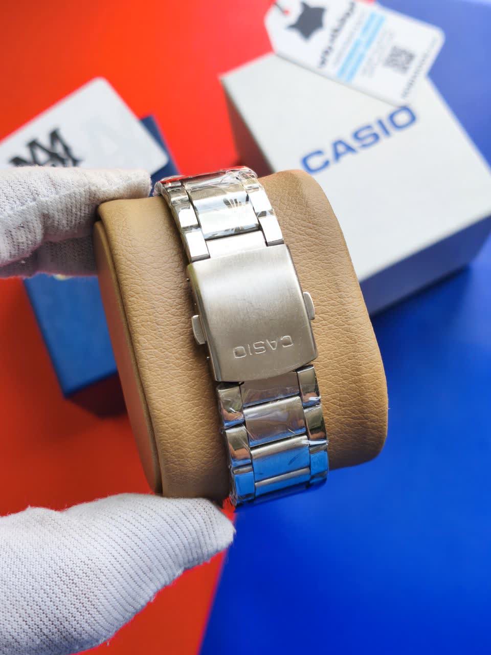 ساعت مچی عقربه ای و دیجیتال کاسیو CASIO صفحه سفید