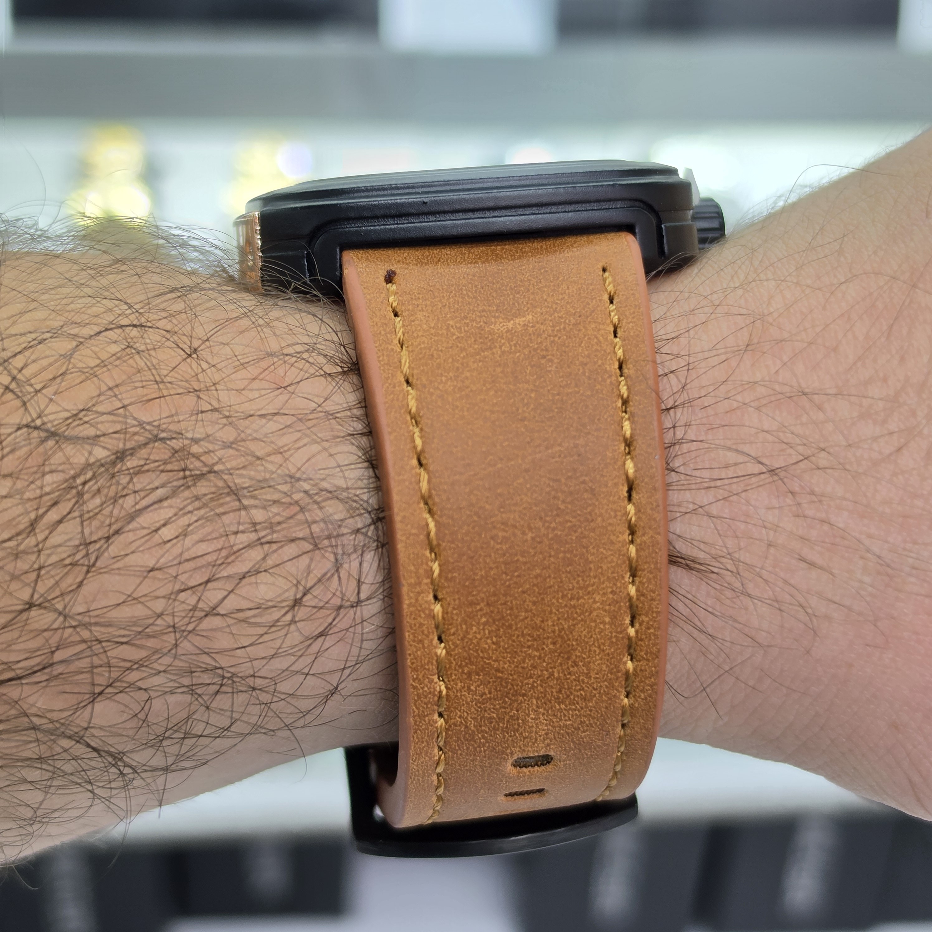 ساعت مچی عقربه ای مردانه سون فرایدی SEVENFRIDAY بندعسلی