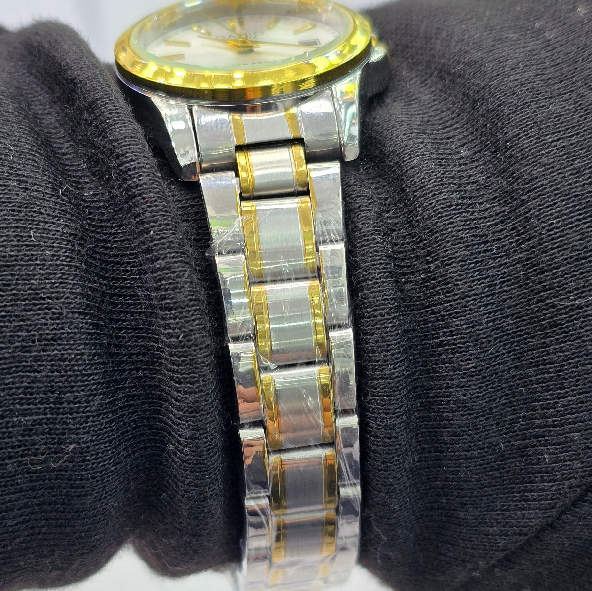 ساعت مچی زنانه کاسیو CASIO دو رنگ تقویم دار