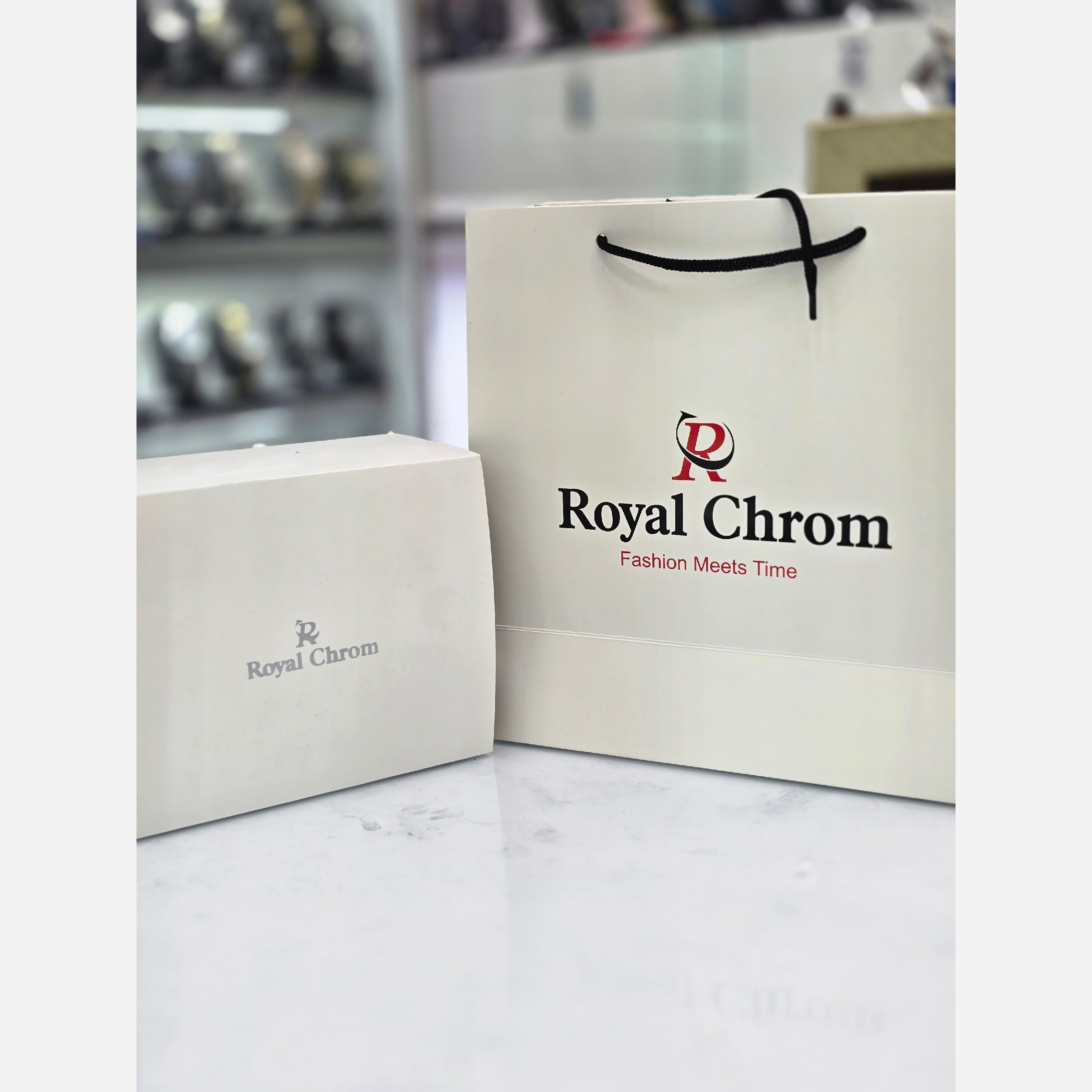 ساعت مچی مردانه کلاسیک (صفحه مشکی) Royal Chrom جعبه اورجینال کارت