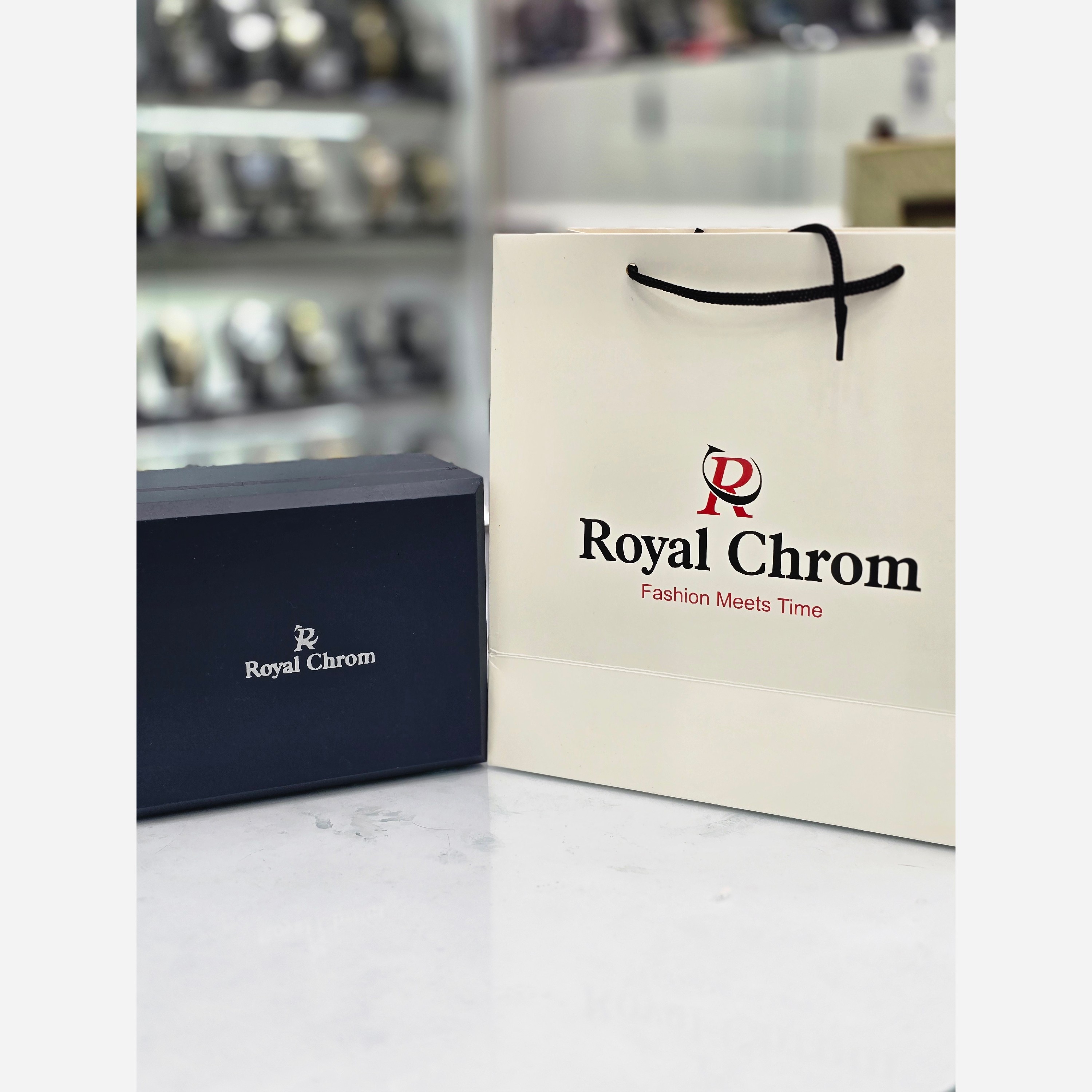 ساعت مچی مردانه کلاسیک (صفحه مشکی) Royal Chrom جعبه اورجینال کارت