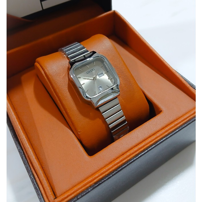 ساعت مچی زنانه کاسیو CASIO موتور با کیفیت مدل A168 3298