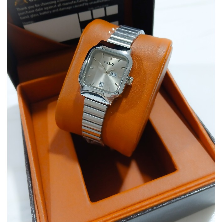 ساعت مچی زنانه کاسیو CASIO موتور با کیفیت مدل A168 3298