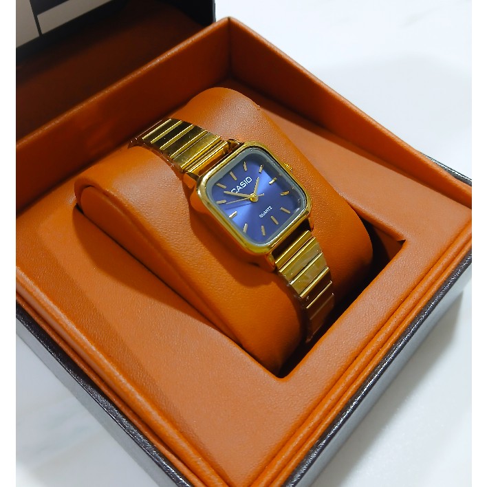 ساعت مچی زنانه کاسیو CASIO موتور با کیفیت مدل A 168 صفحه سورمه ای
