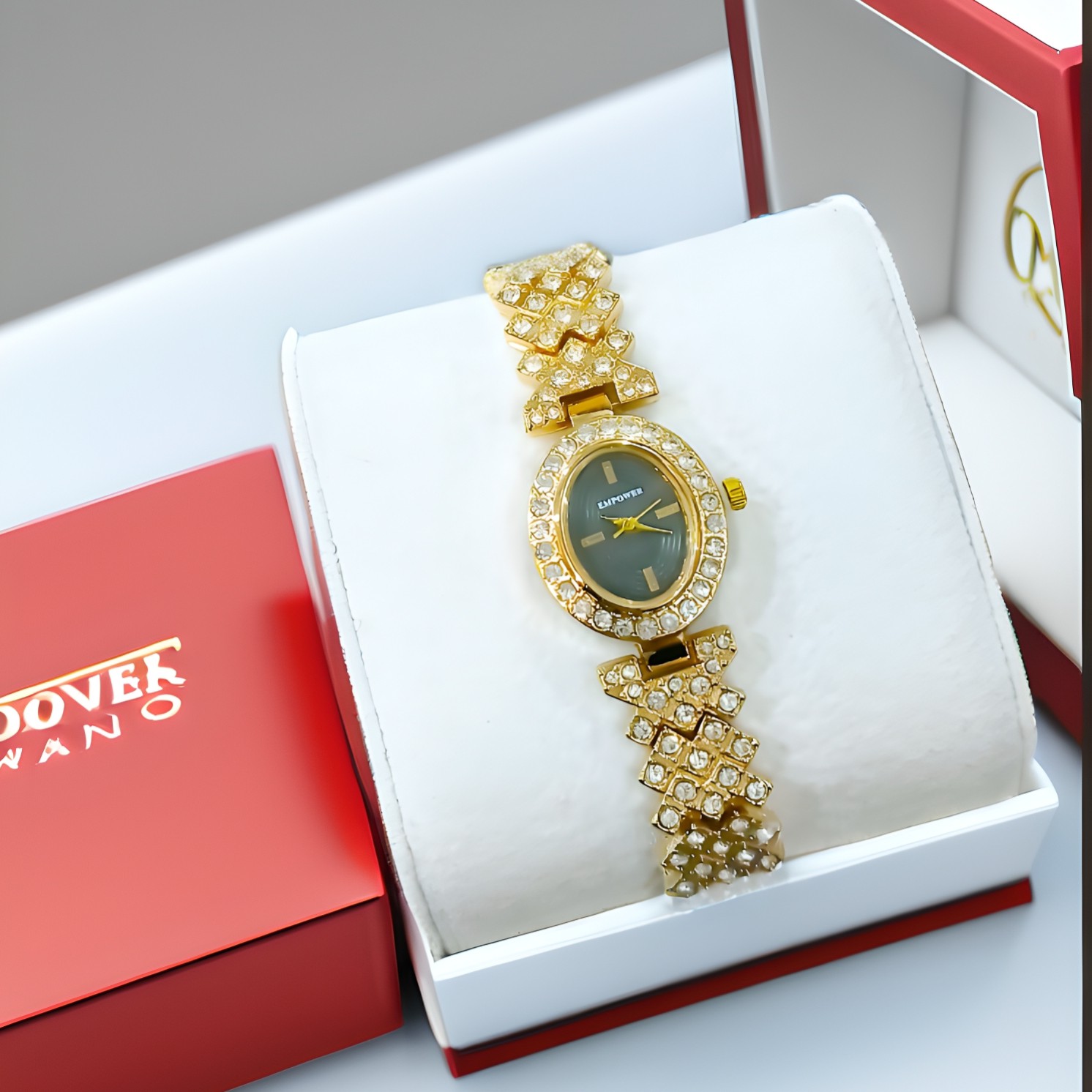 ساعت مجلسی شیشه برجسته نگین دار EMPOWER استیل با کیفیت طلایی