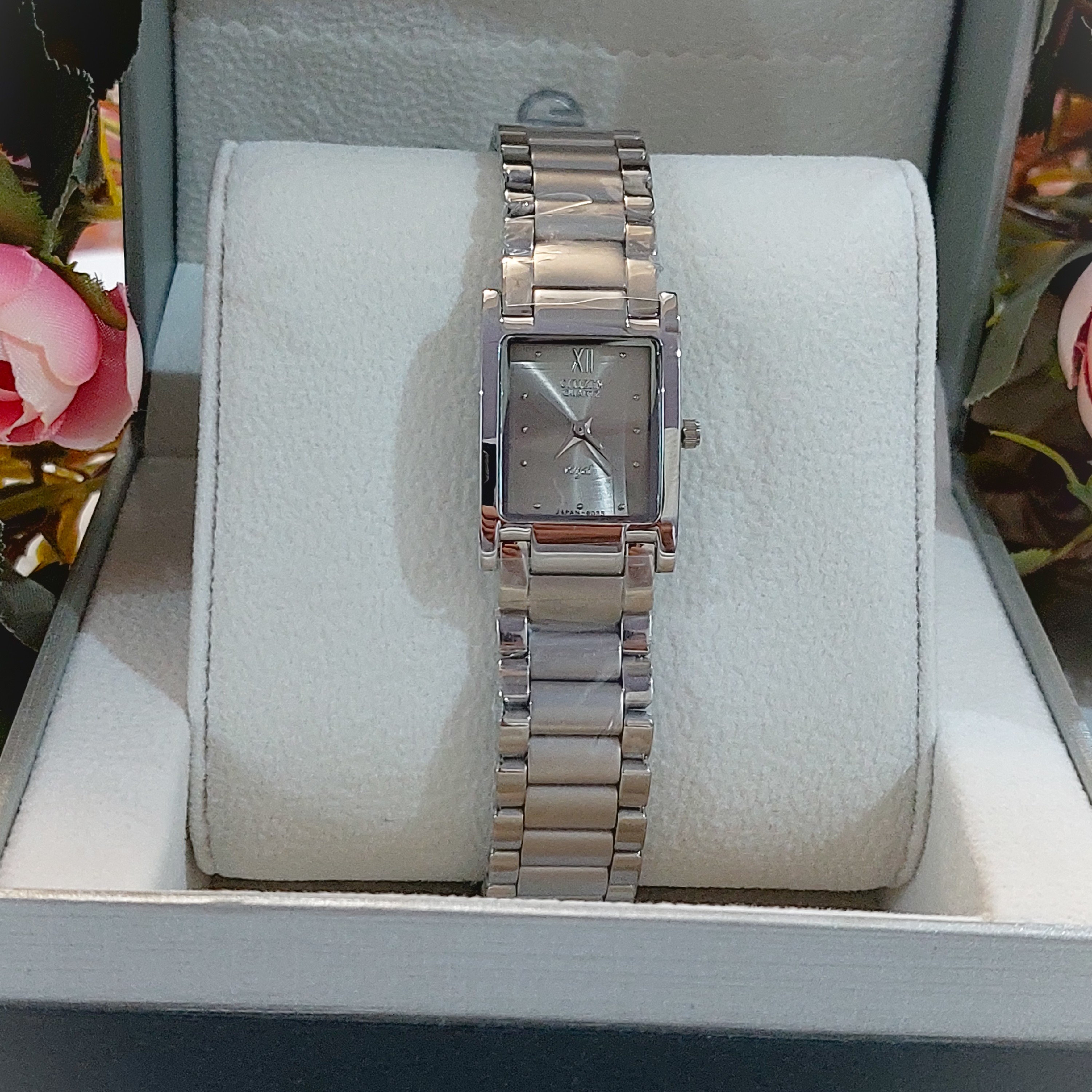 ساعت مچی زنانه سیتیزن رویال CITIZEN ROYAL ژاپن موتور طلایی مدل 6035L