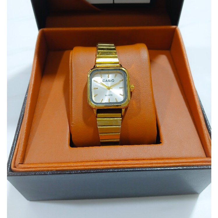 ساعت مچی زنانه کاسیو CASIO موتور با کیفیت مدل A 168 طلایی