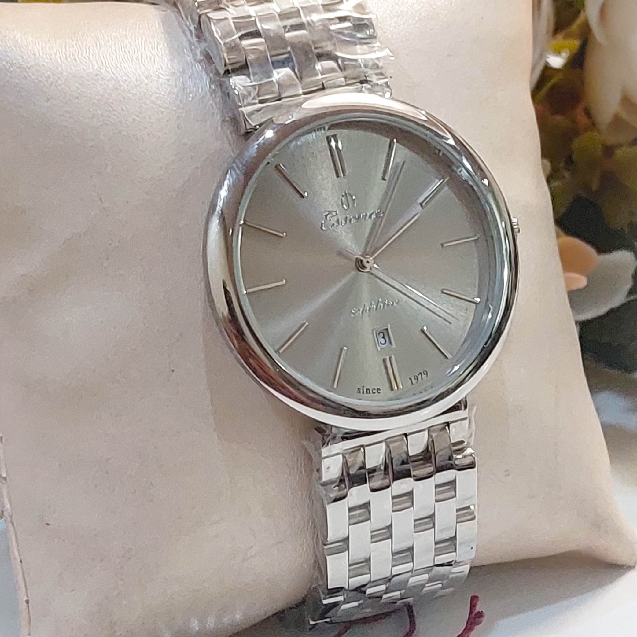 ساعت مردانه Essence اصل سوئیس موتور روندا مدل S158L .