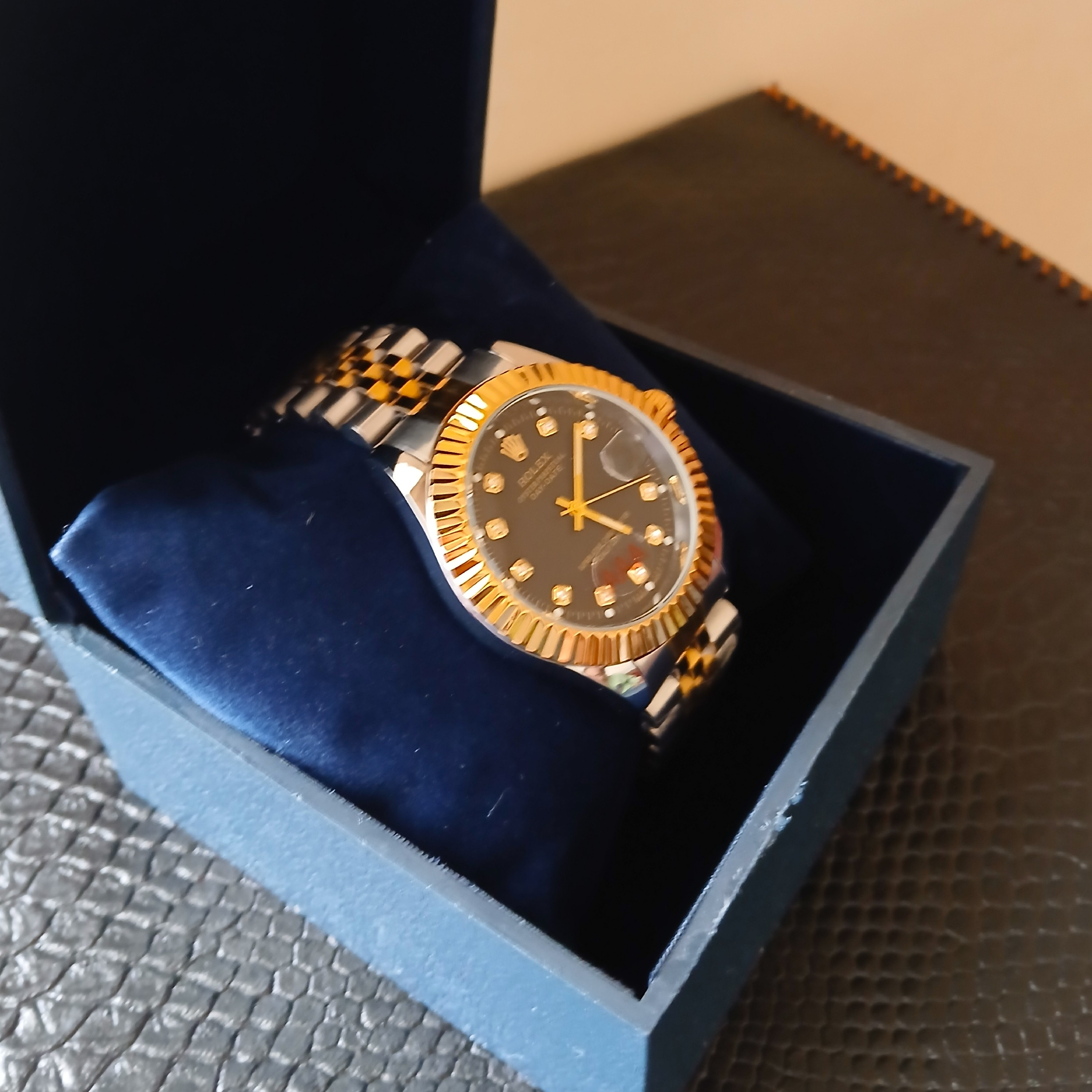 ساعت مردانه  ROLEX  DAY DATE رولکس هایکپی جنس خوب