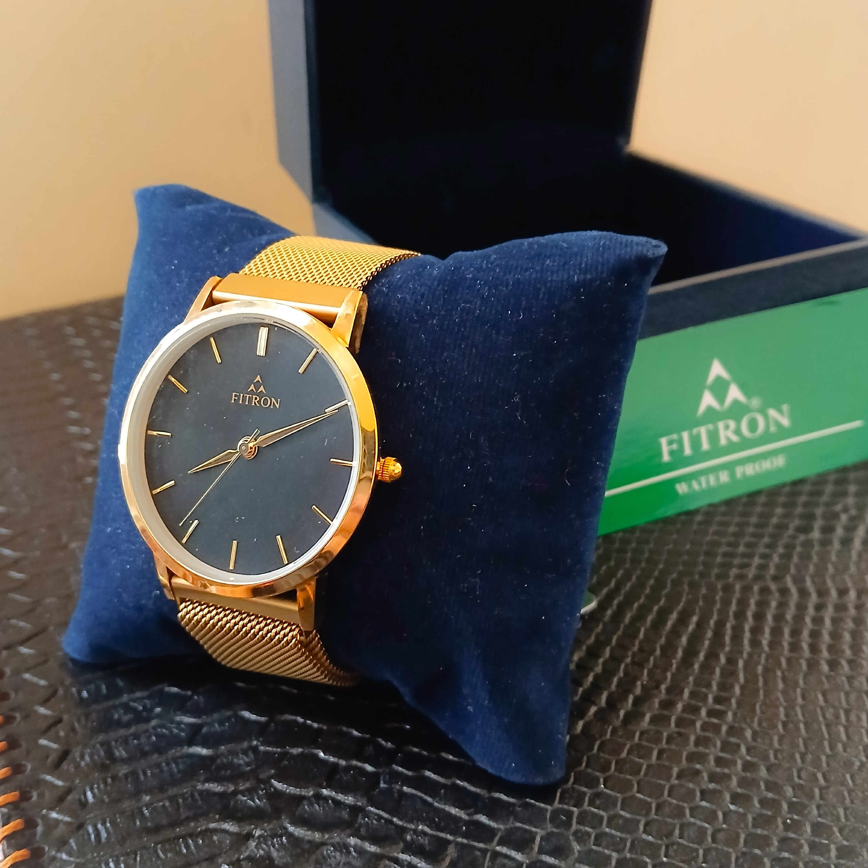 ساعت مردانه فیترون FITRON موتور میوتا ژاپن مدل 9278M بندمگنتی ژاپن درجه 1