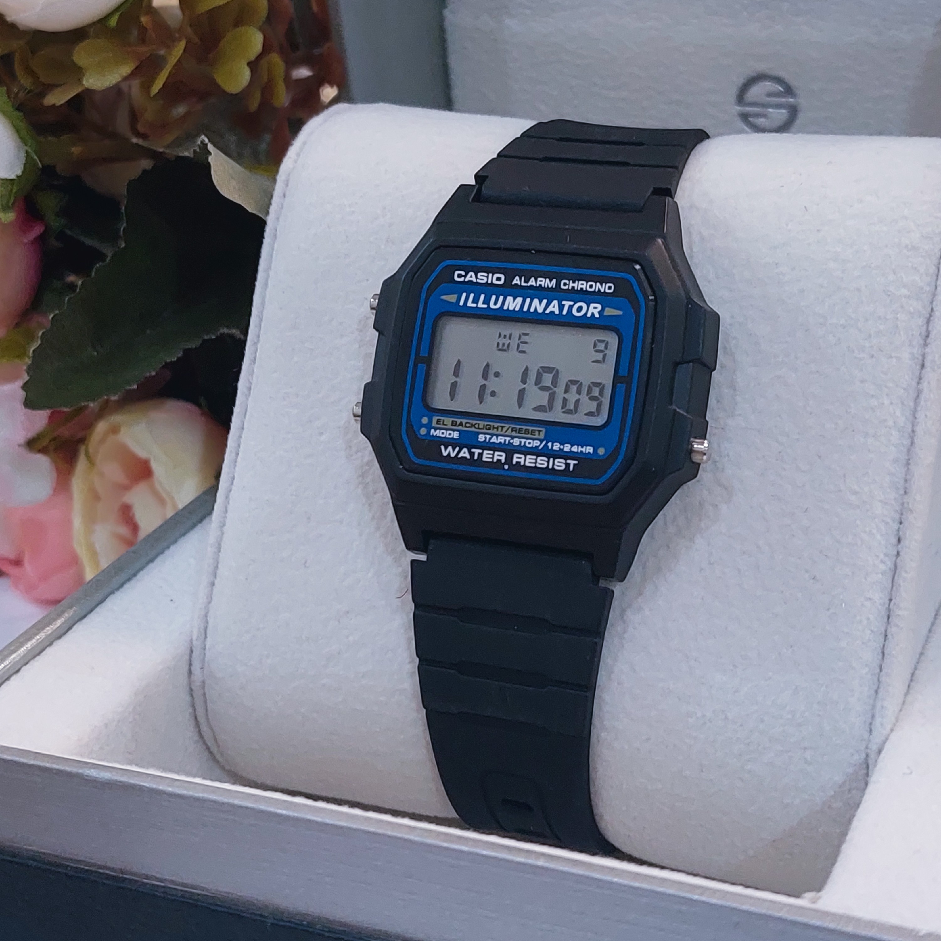 حراج ساعت مچی کاسیو مردانه و زنانه مدل CASIO F-105