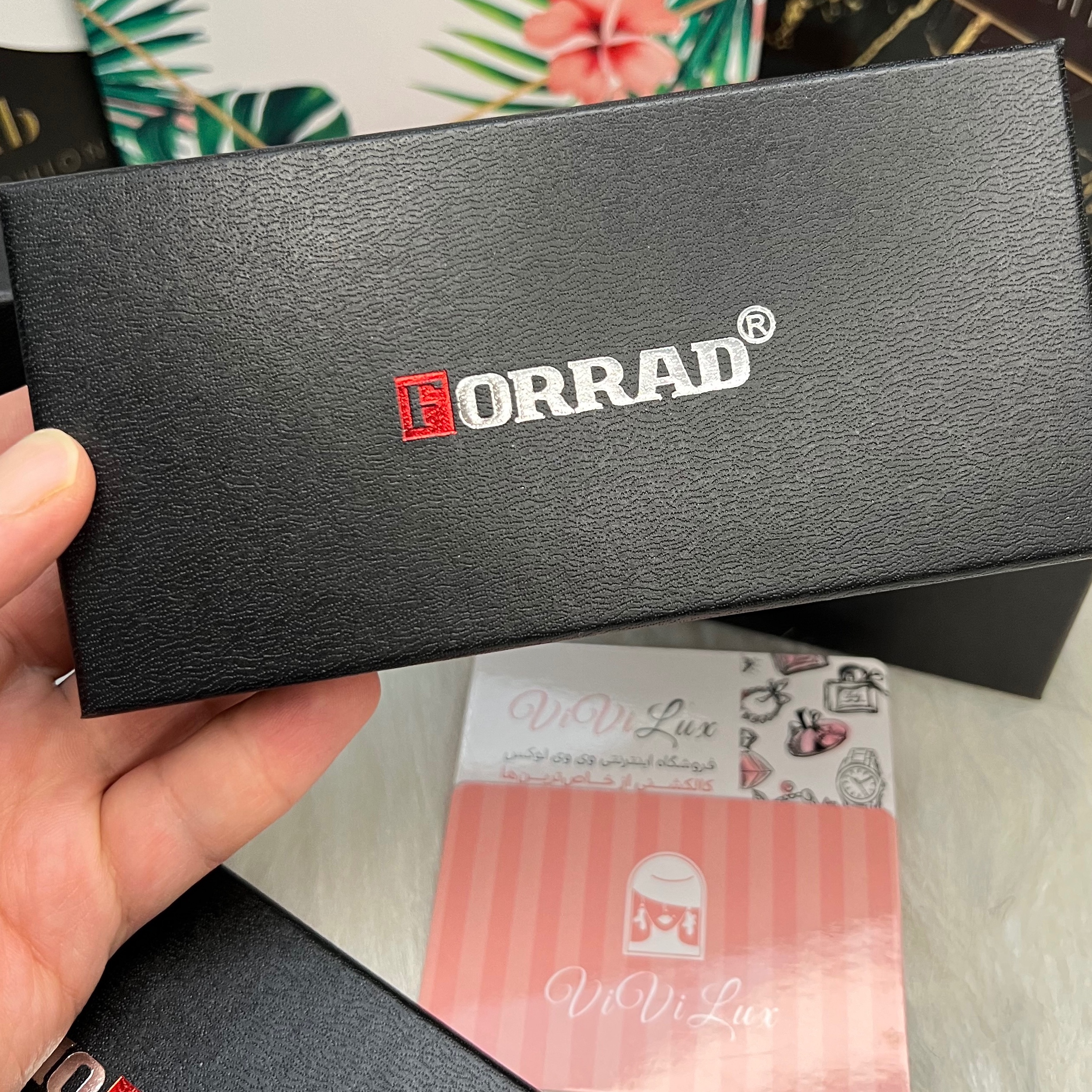 ساعت مردانه چرمی برند فوراد FORRAD با جعبه 12 ماهه موتور